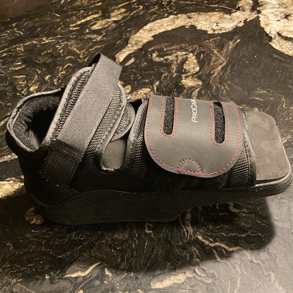 Procare Shoe for post-bunion surgeryy - Picture 2 of 4